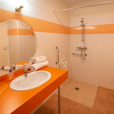 La Haye Et D'hotes 3* Avrillé