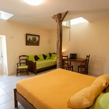 La Haye Et D'hotes Bed & Breakfast 3*